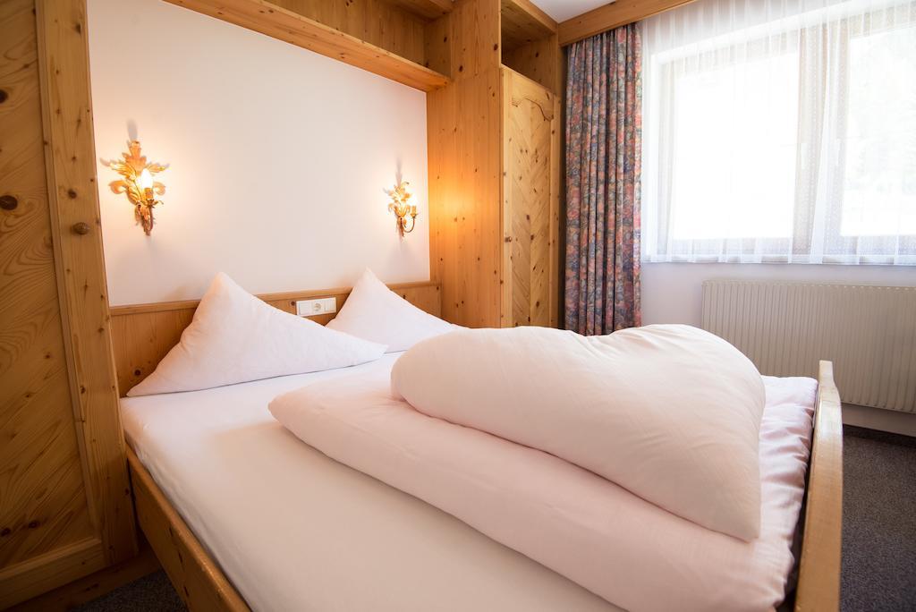 Pension Roasthof Neustift im Stubaital Ngoại thất bức ảnh